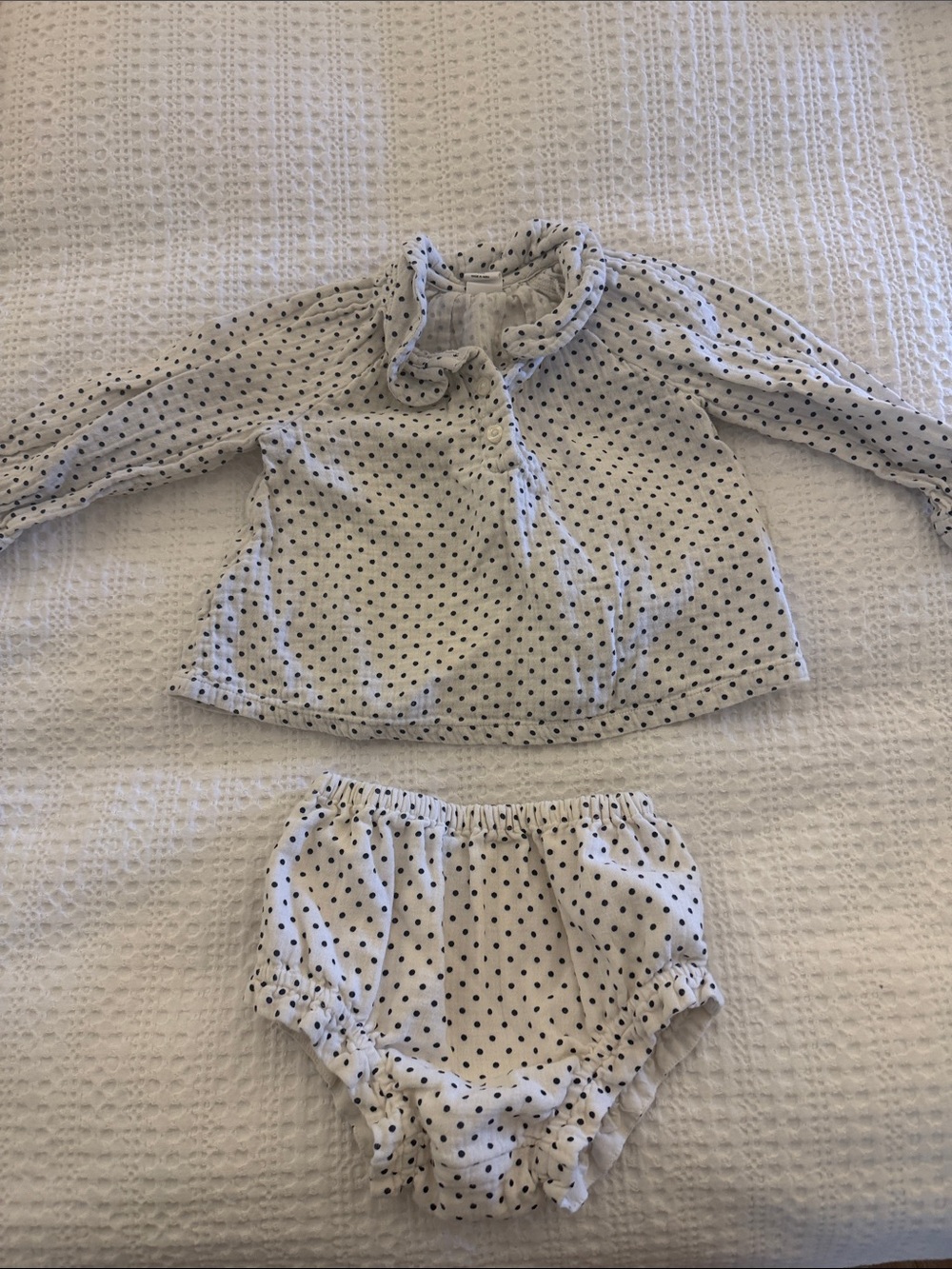 Gap navy and white polka dot set